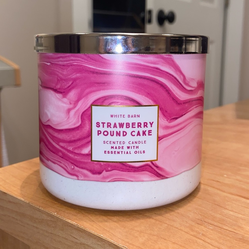 Strawberry Pound Cake candle